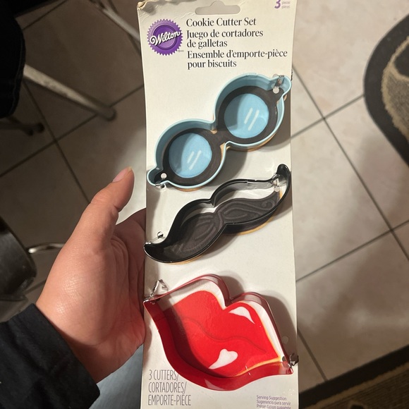 Wilton Cookie Cutter Set - Blue, Black, Red - Picture 1 of 1